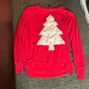 Super soft Christmas top!